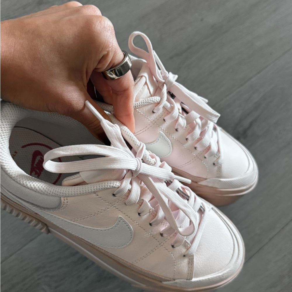 Nike Women's White and Pink Sneakers